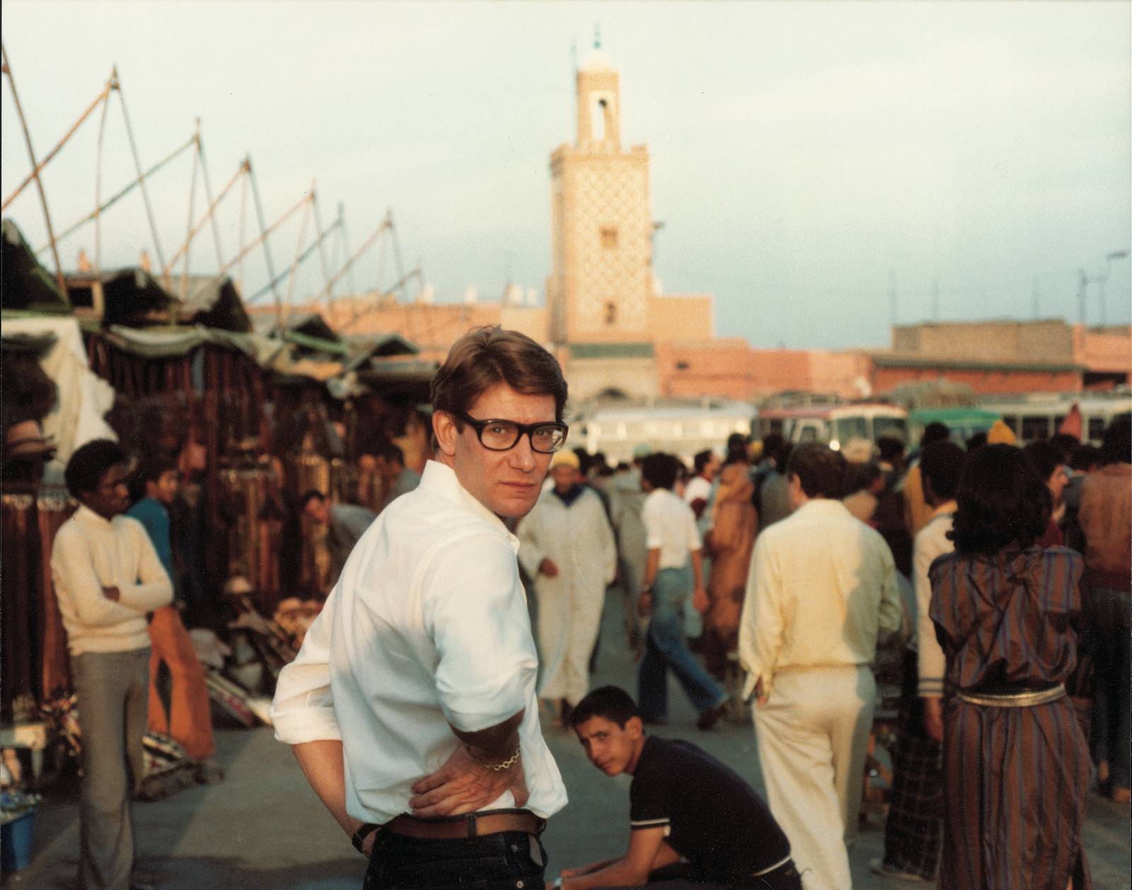 Yves-Saint-Laurent-in-place-Jemaa-El-Fna-c-Reginal-GRAY-photographer
