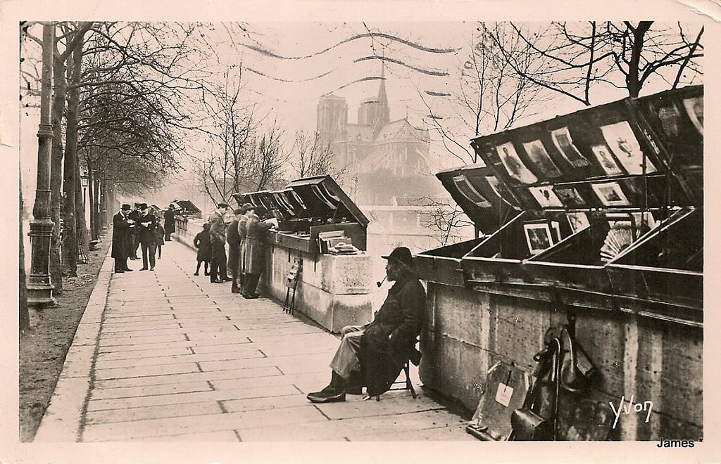 Paris-Bouquiniste-quai-seine
