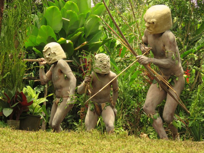 Asaro mud men 1
