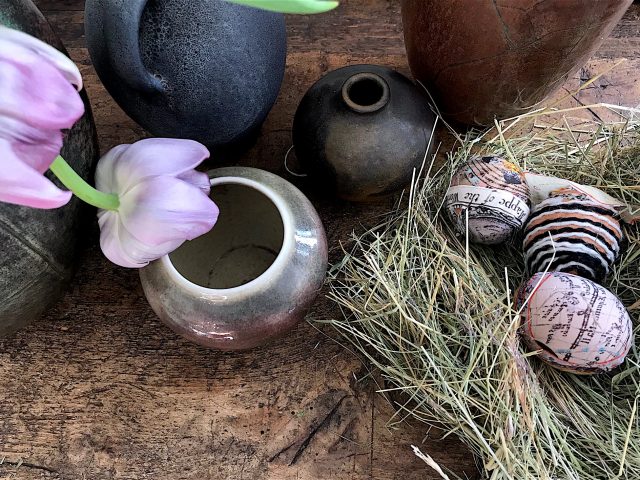 OSTEREIER UND EIN OMELETTE